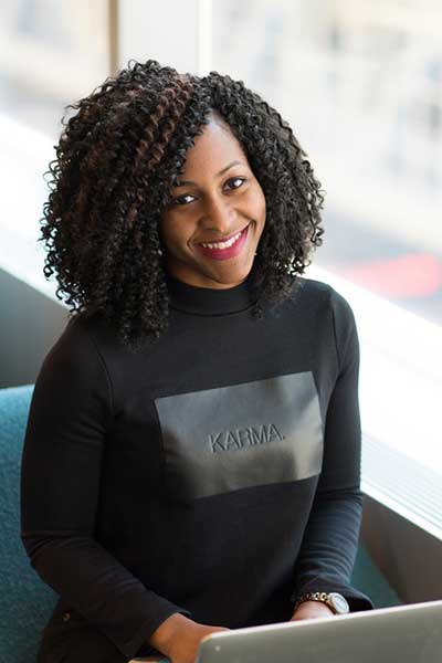 Portfolio Copywriter Client Testimonial Woman 2